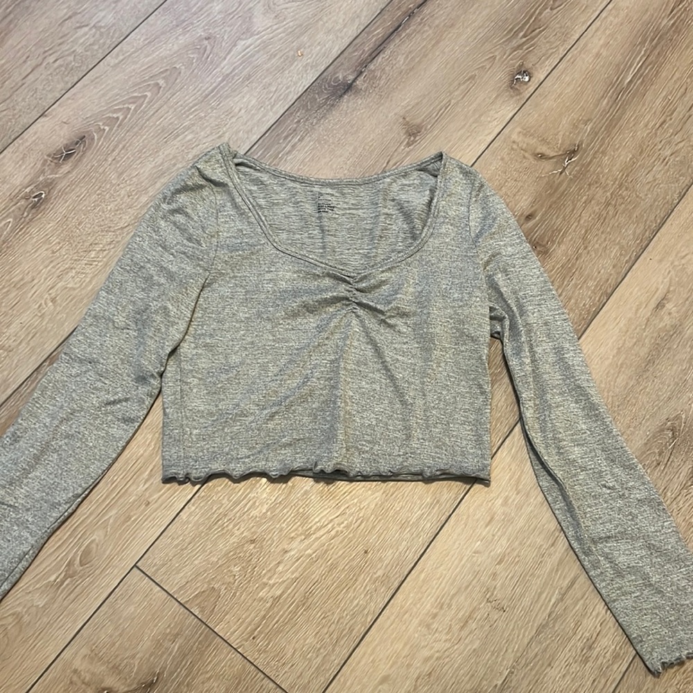 Super soft long sleeve crop top